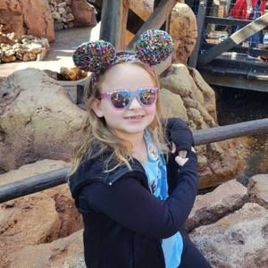 Meet your Posher, Liz